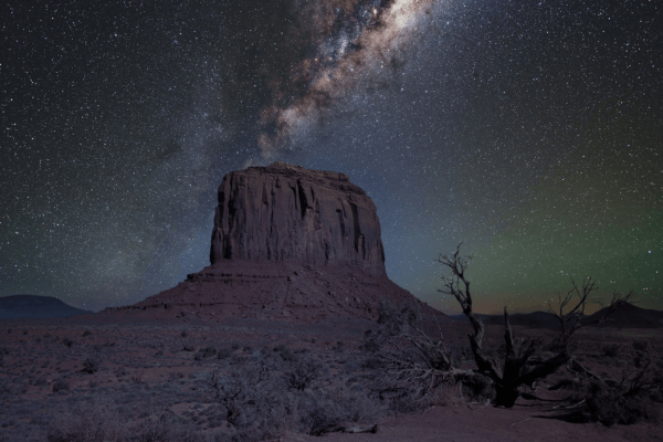 Turismo de Observação de Estrelas no Deserto para Entusiastas de Astronomia